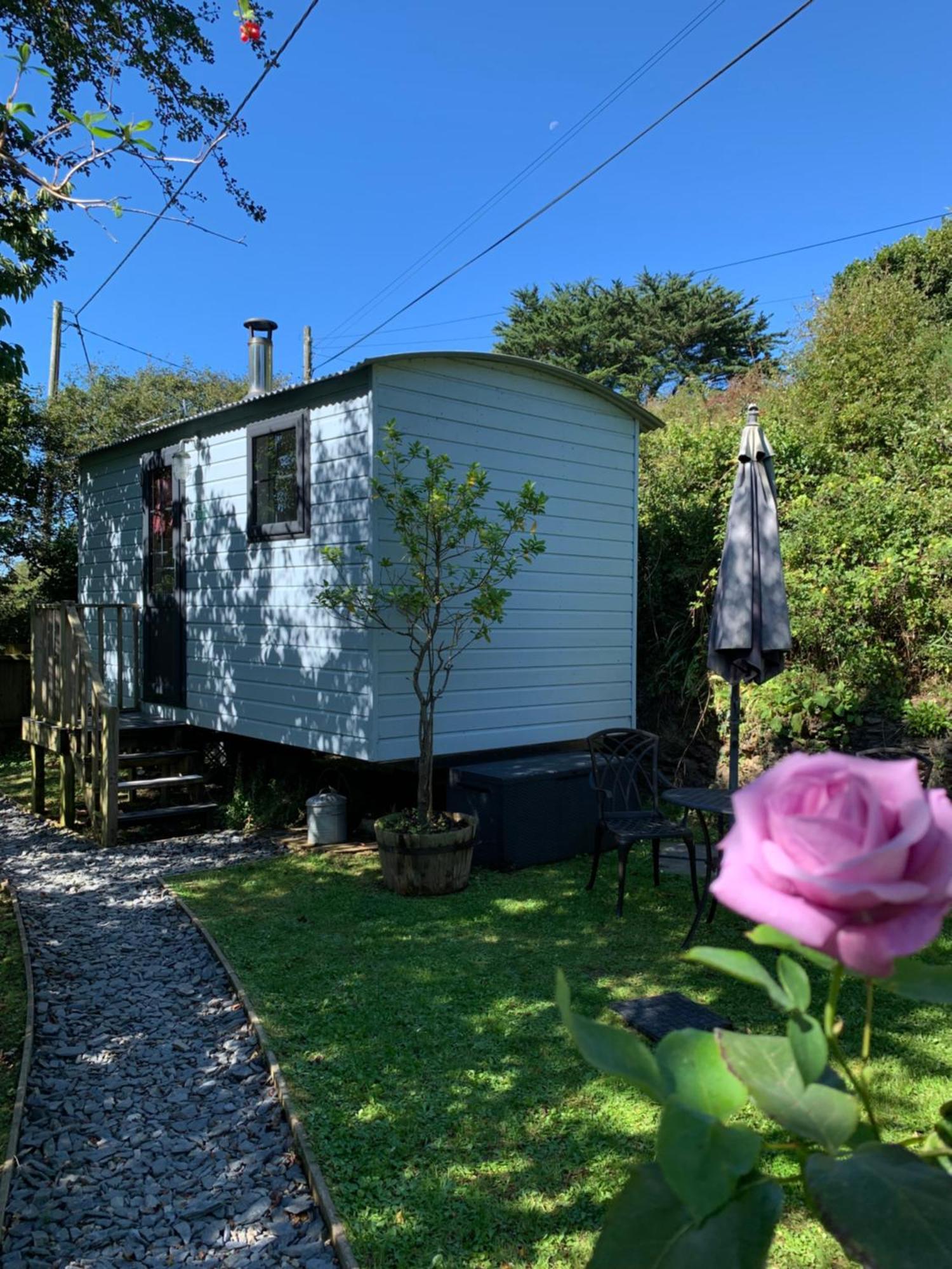 Tides Reach, Deluxe Shepherds Hut 1, 100M From The Beach Saint Merryn Exteriér fotografie